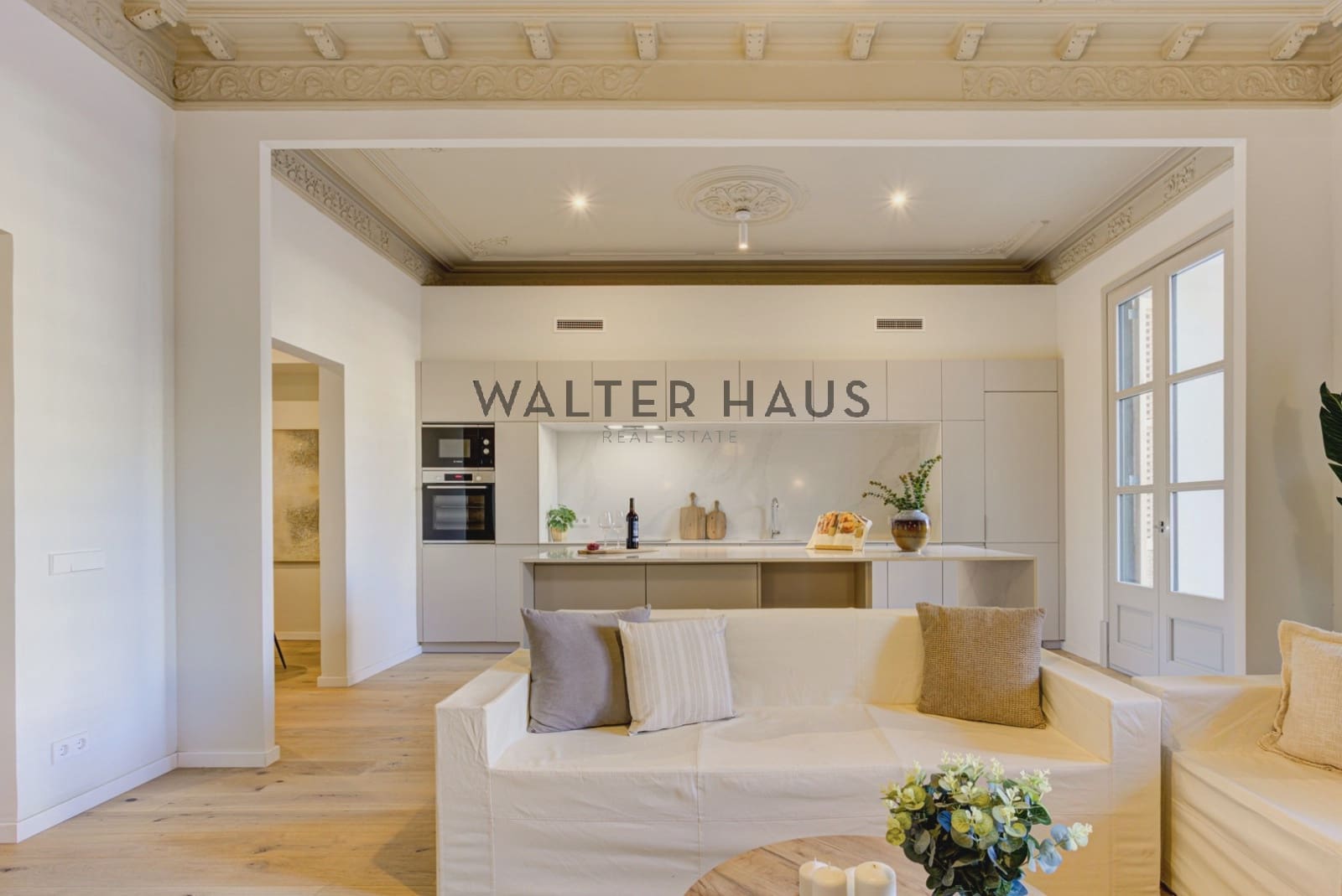 4 bedroom Flat for sale in Barcelona city - € 1,300,000 (Ref: 9160017)