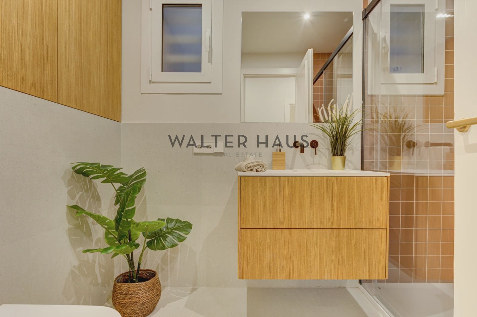 4 bedroom Flat for sale in Barcelona city - € 1,300,000 (Ref: 9160017)