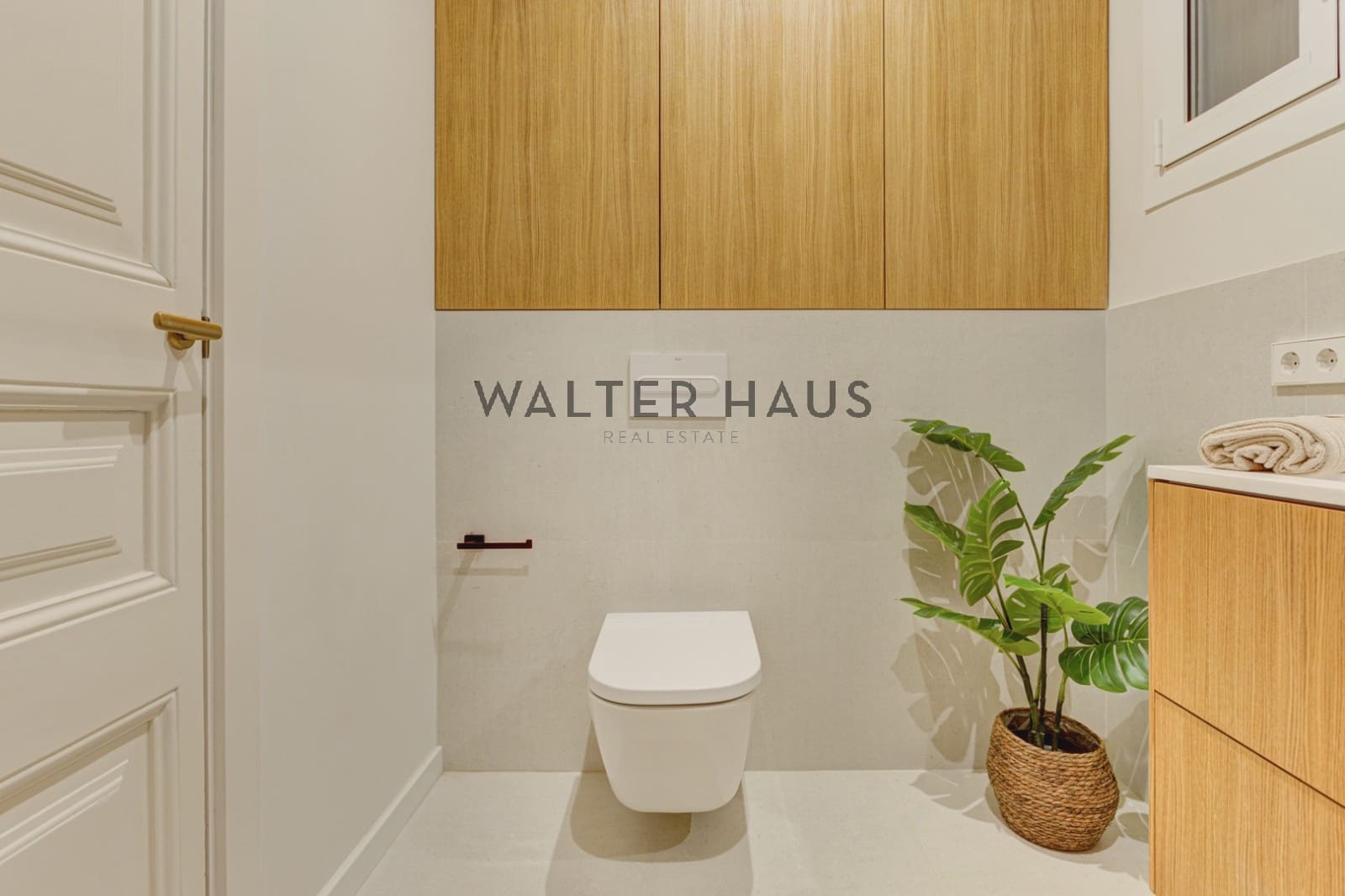 4 bedroom Flat for sale in Barcelona city - € 1,300,000 (Ref: 9160017)