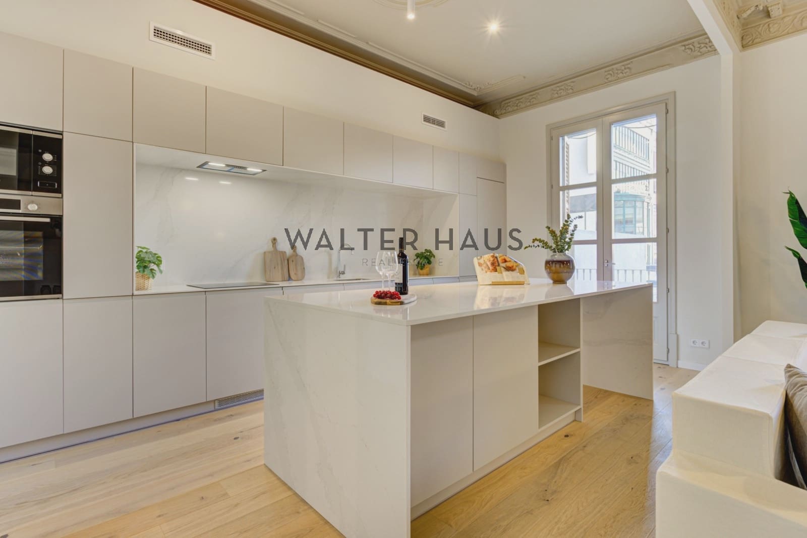 4 bedroom Flat for sale in Barcelona city - € 1,300,000 (Ref: 9160017)