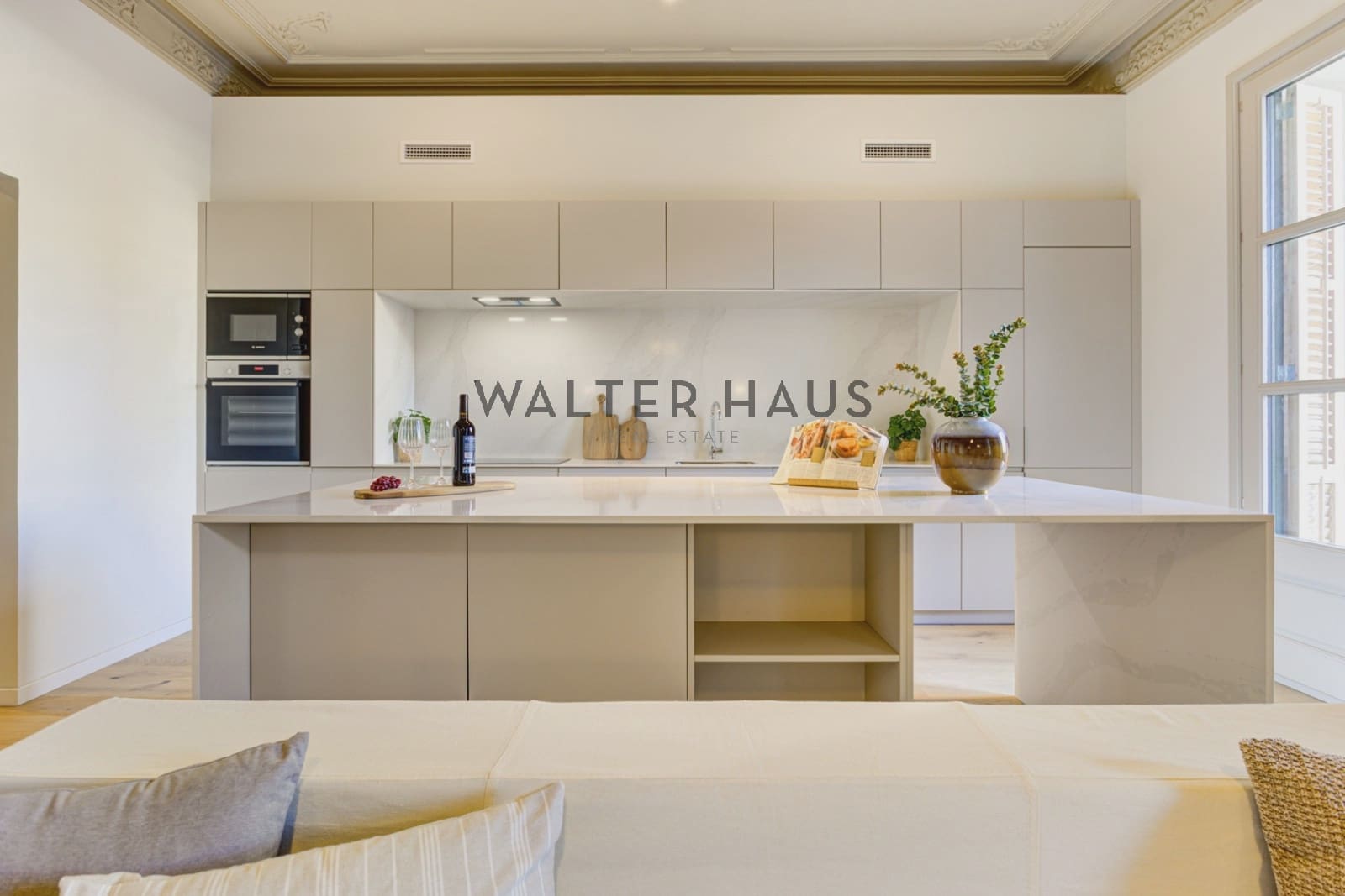 4 bedroom Flat for sale in Barcelona city - € 1,300,000 (Ref: 9160017)