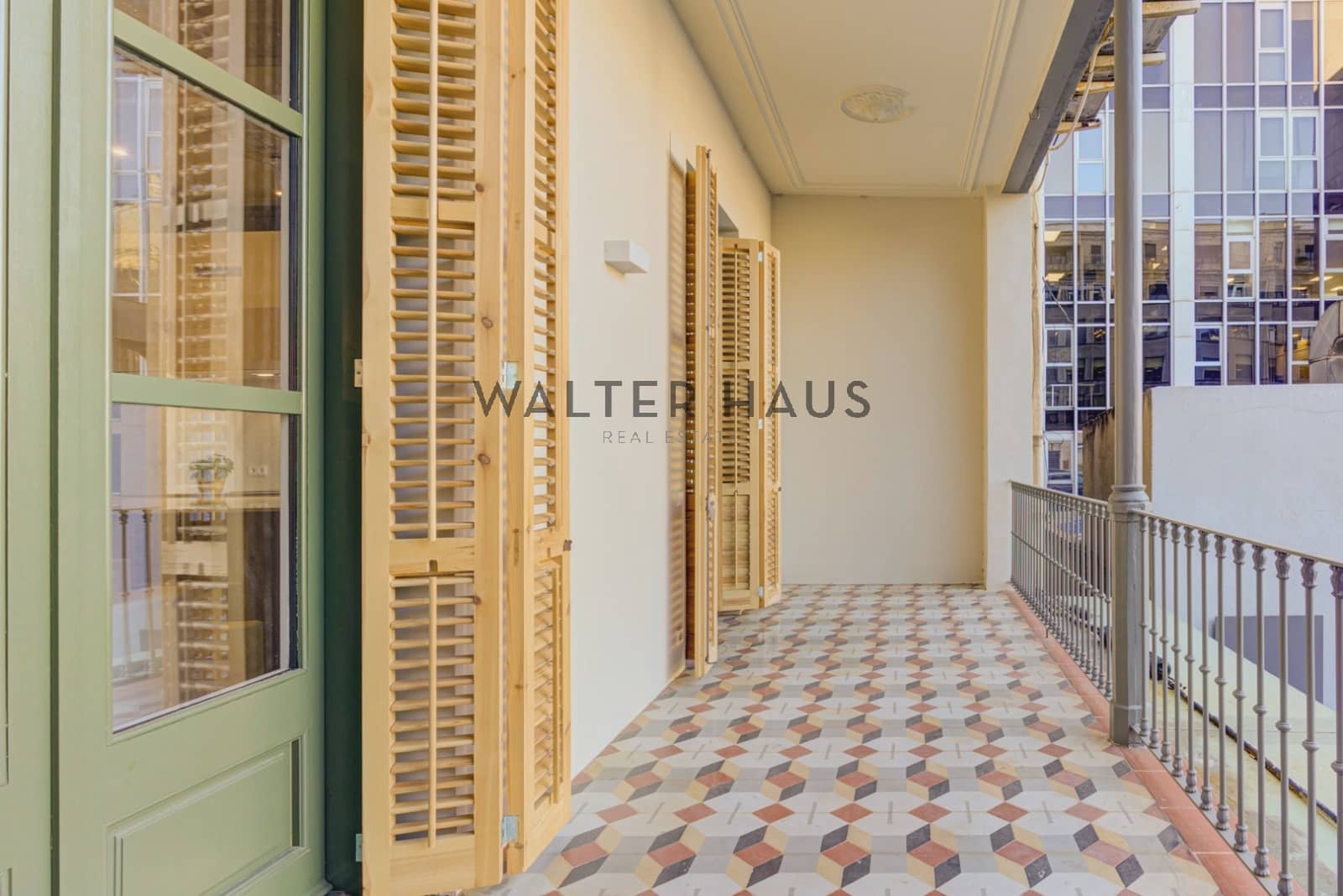 4 bedroom Flat for sale in Barcelona city - € 1,300,000 (Ref: 9160017)