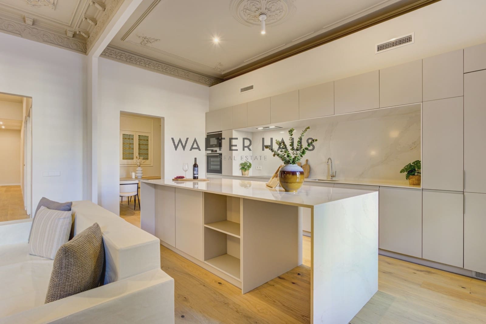 4 bedroom Flat for sale in Barcelona city - € 1,300,000 (Ref: 9160017)