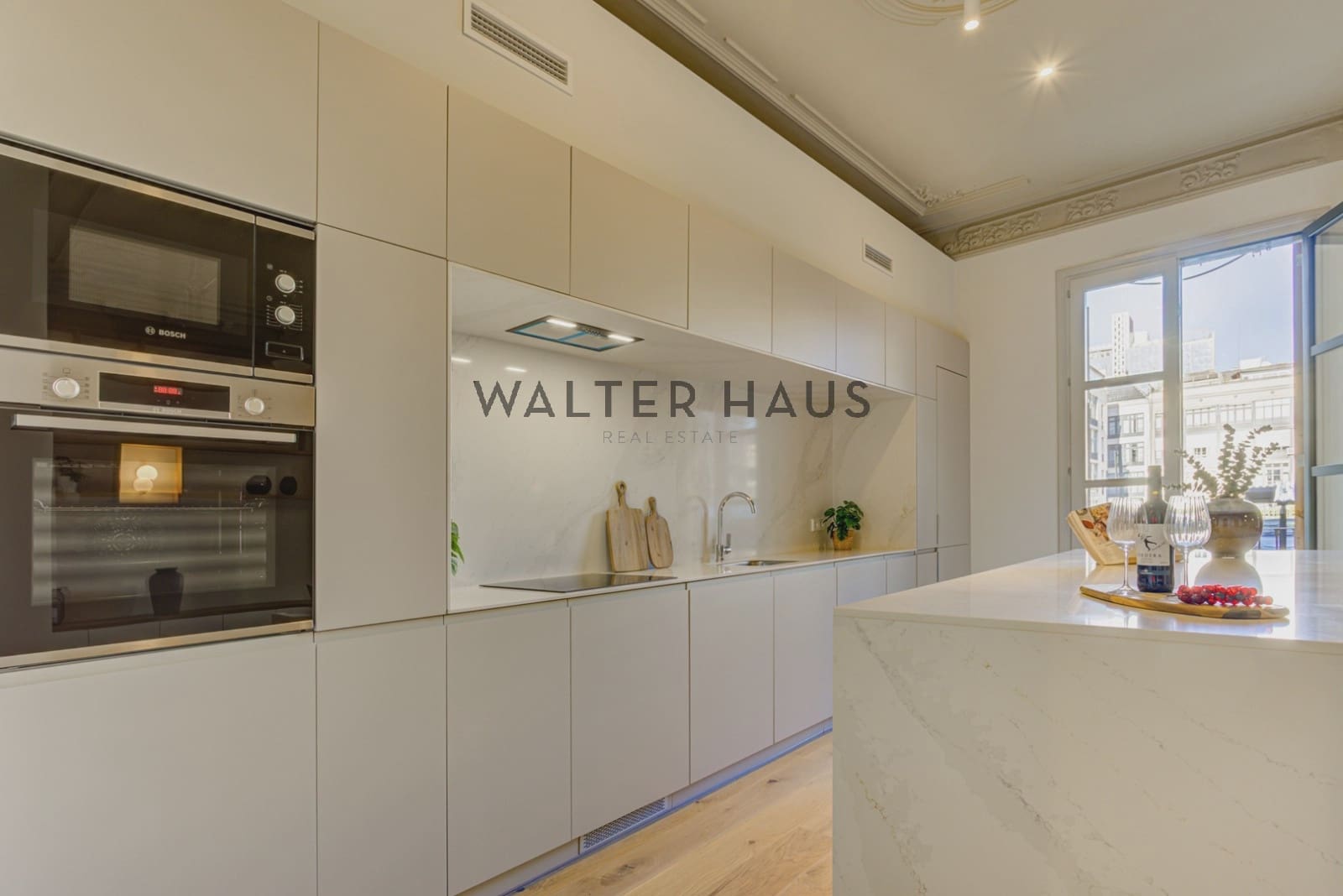 4 bedroom Flat for sale in Barcelona city - € 1,300,000 (Ref: 9160017)