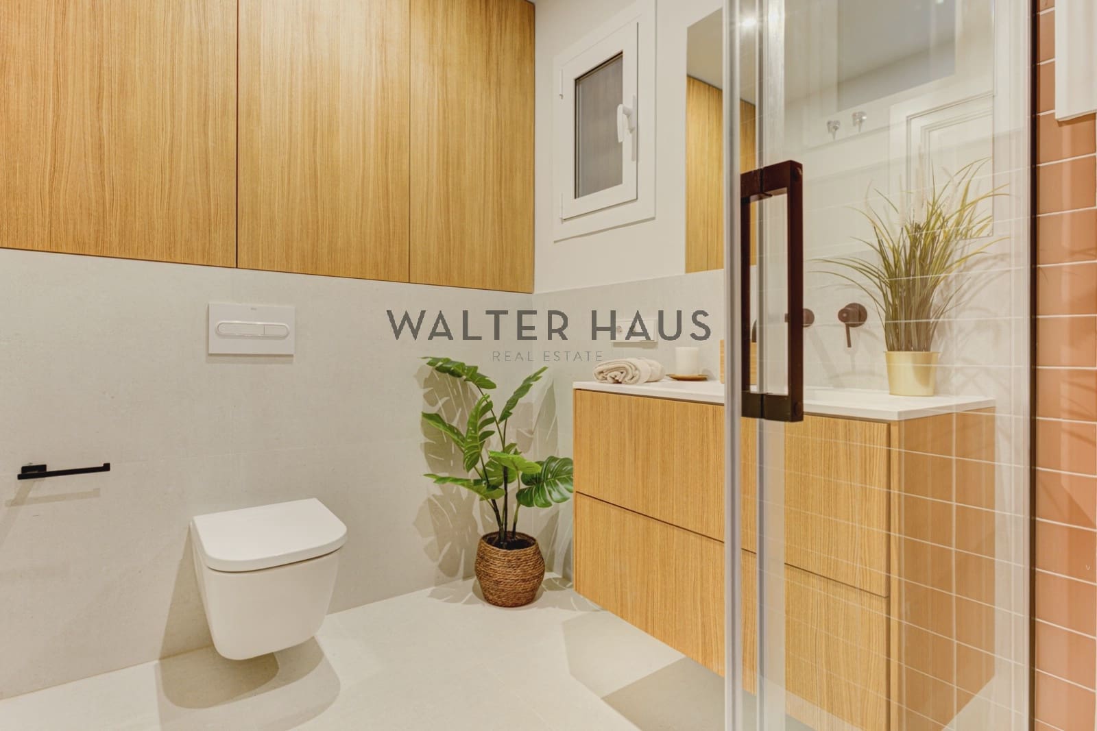 4 bedroom Flat for sale in Barcelona city - € 1,300,000 (Ref: 9160017)