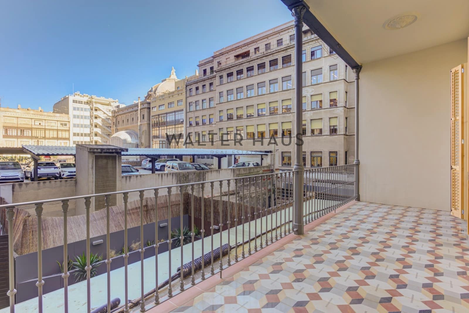 4 bedroom Flat for sale in Barcelona city - € 1,300,000 (Ref: 9160017)