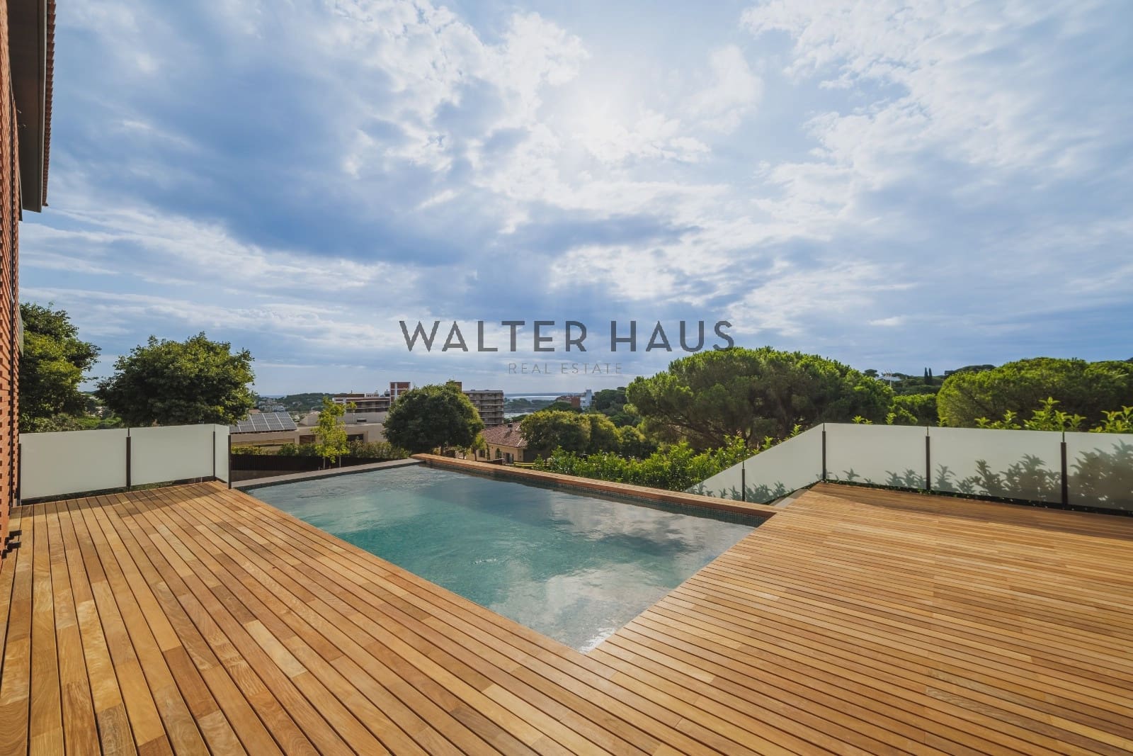 6 bedroom Villa for sale in Sant Feliu de Guixols - € 2,200,000 (Ref: 9160347)