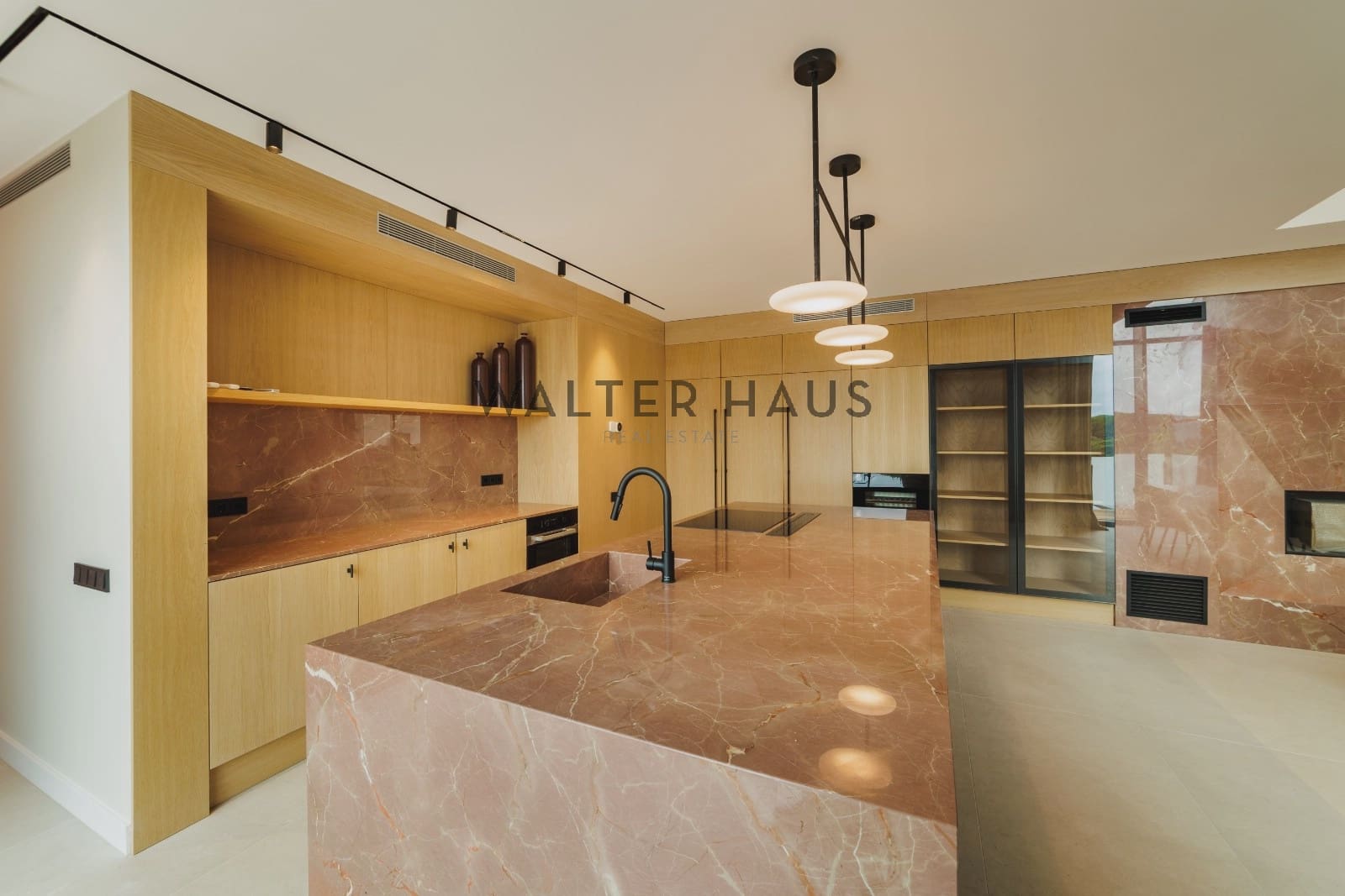 6 bedroom Villa for sale in Sant Feliu de Guixols - € 2,200,000 (Ref: 9160347)