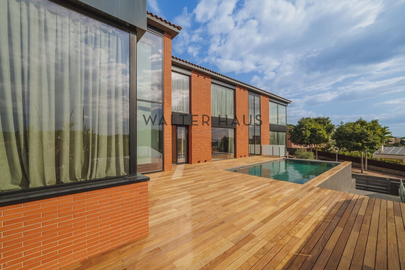 6 bedroom Villa for sale in Sant Feliu de Guixols - € 2,200,000 (Ref: 9160347)