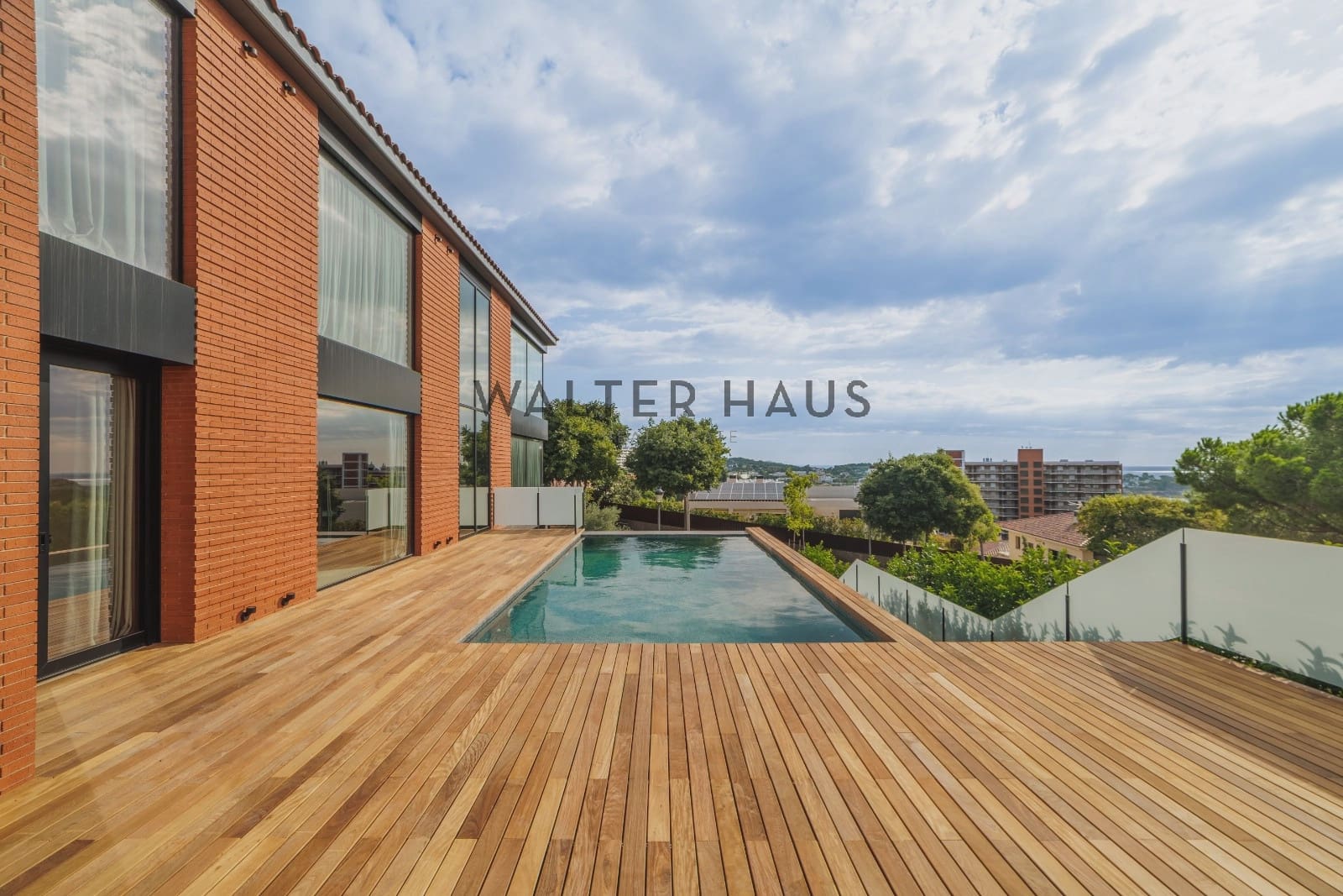 6 bedroom Villa for sale in Sant Feliu de Guixols - € 2,200,000 (Ref: 9160347)