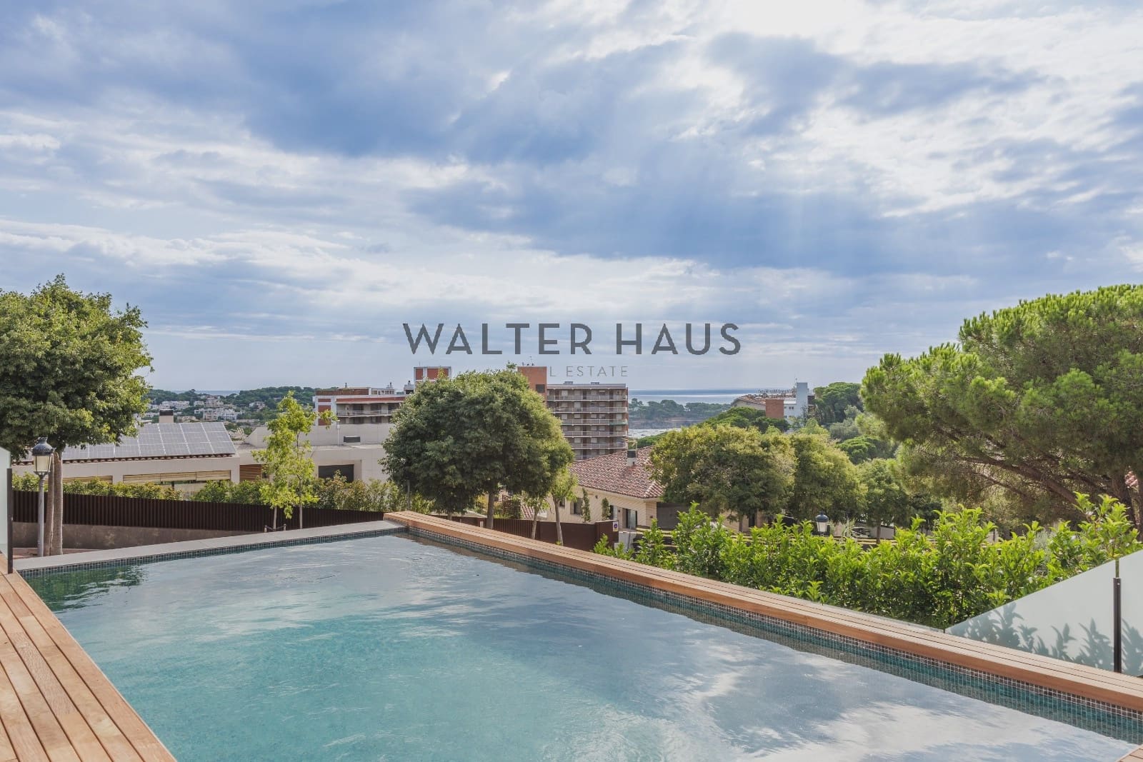 6 bedroom Villa for sale in Sant Feliu de Guixols - € 2,200,000 (Ref: 9160347)