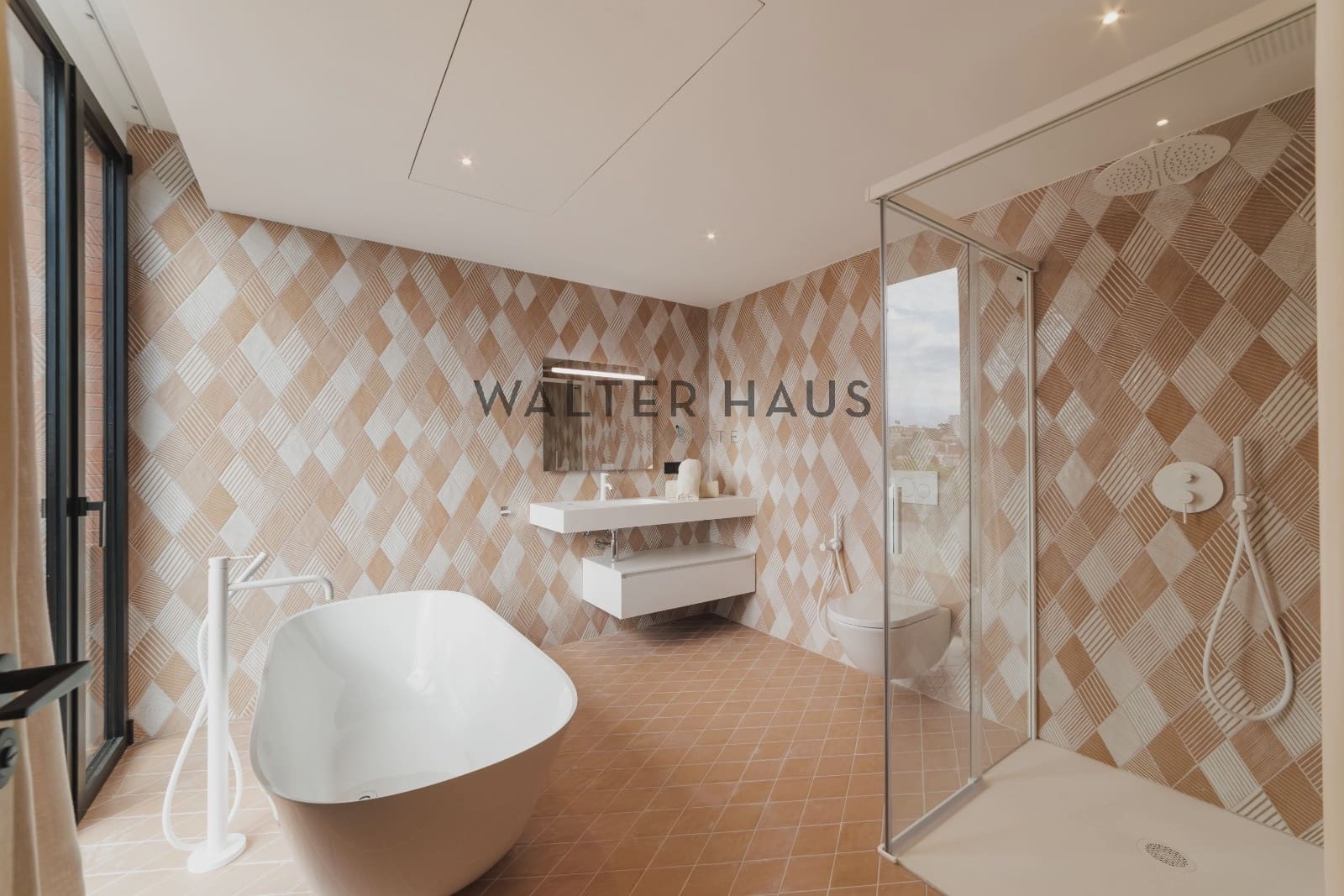 6 bedroom Villa for sale in Sant Feliu de Guixols - € 2,200,000 (Ref: 9160347)