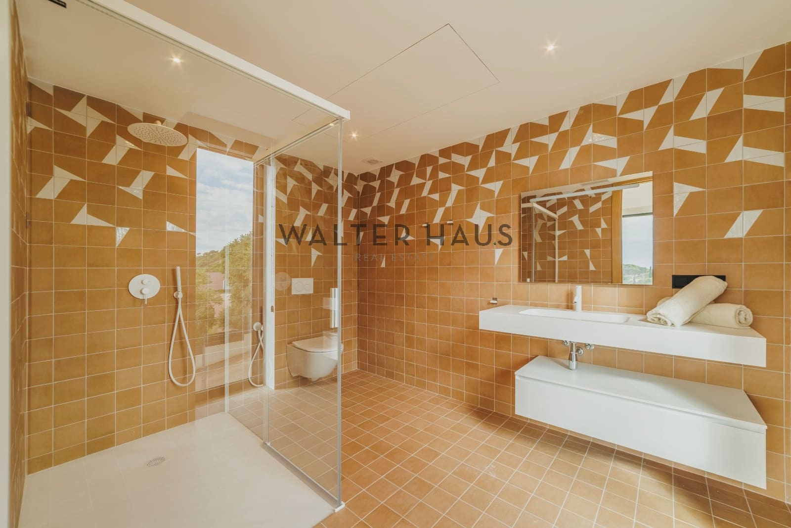 6 bedroom Villa for sale in Sant Feliu de Guixols - € 2,200,000 (Ref: 9160347)