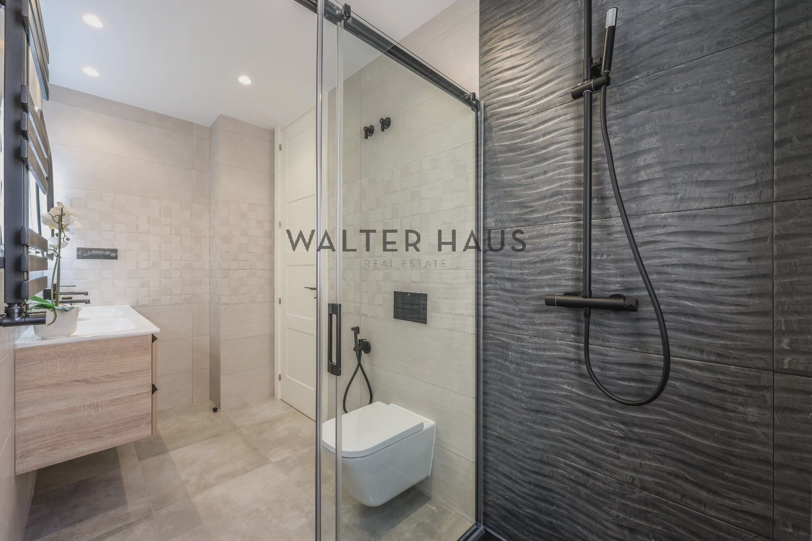 3 slaapkamer Flat te koop in Madrid stad - € 1.649.000 (Ref: 9161868)