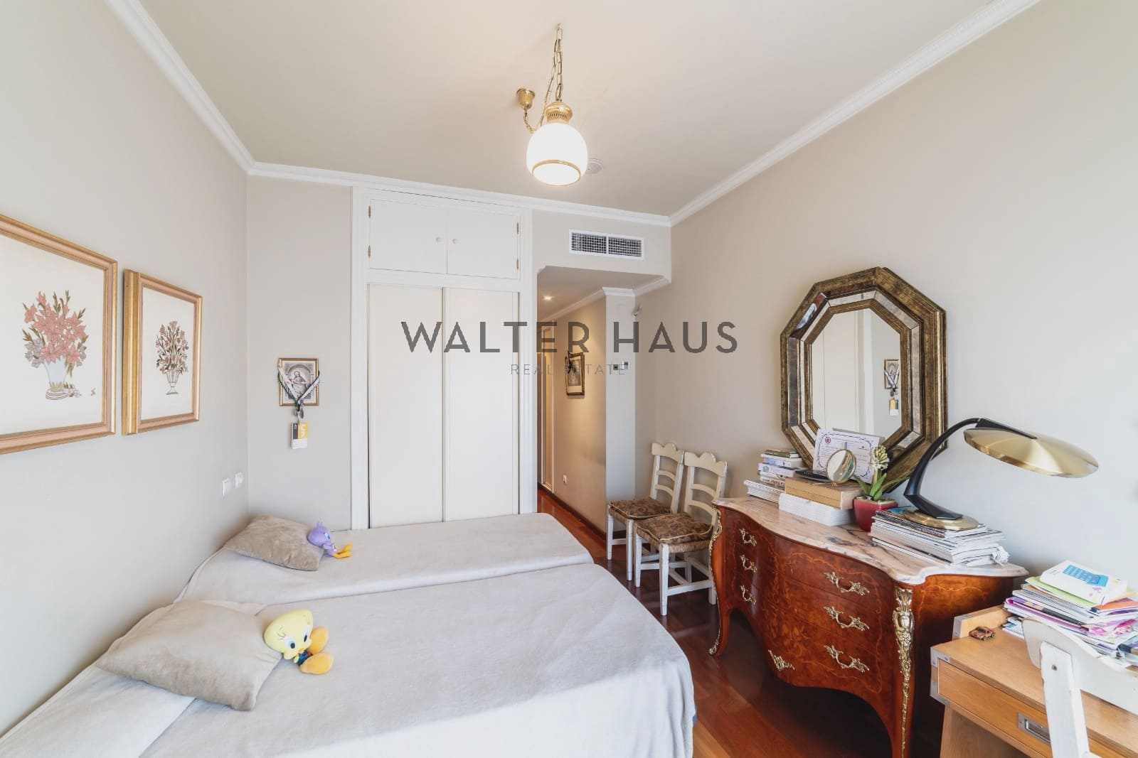 Commercial for sale in Madrid city with pool - € 6,200,000 (Ref: 9164846)