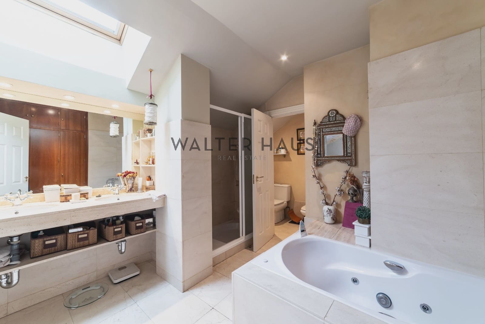 Commercial for sale in Madrid city with pool - € 6,200,000 (Ref: 9164846)