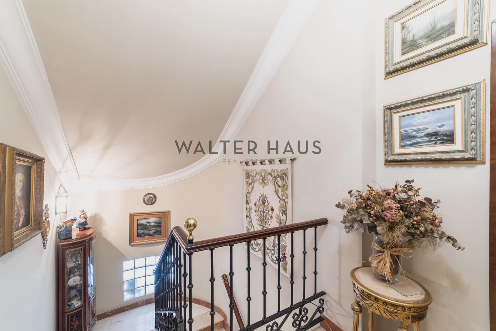 Commercial for sale in Madrid city with pool - € 6,200,000 (Ref: 9164846)