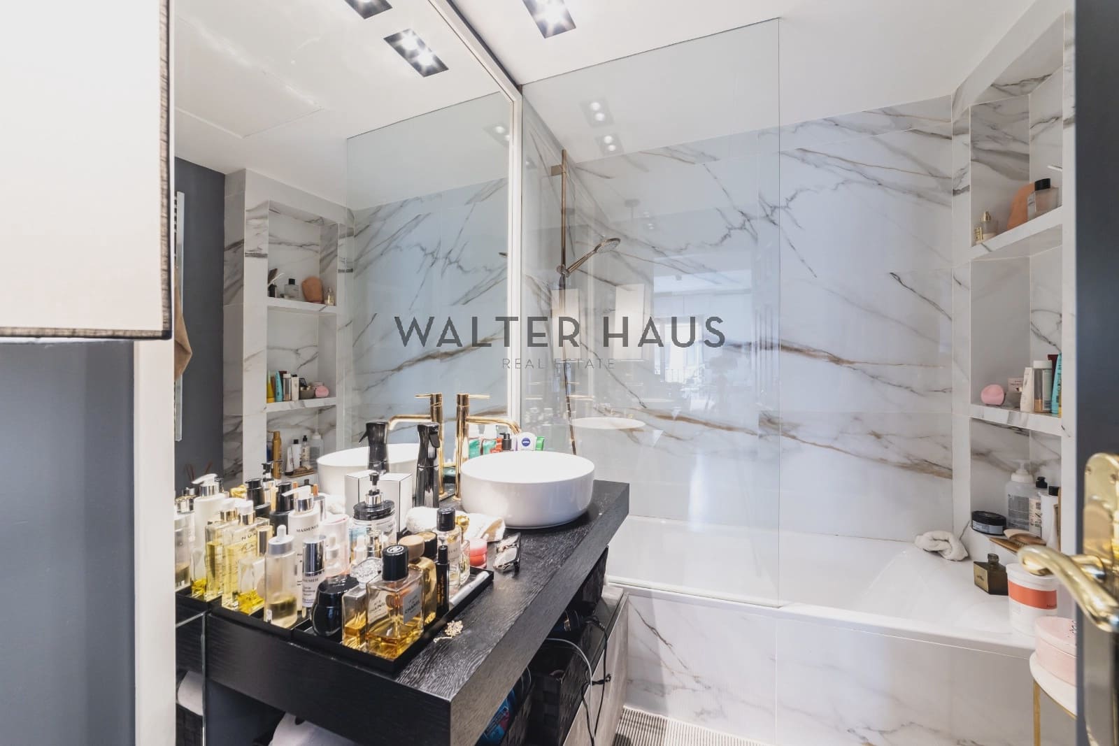 Commercial for sale in Madrid city with pool - € 6,200,000 (Ref: 9164846)