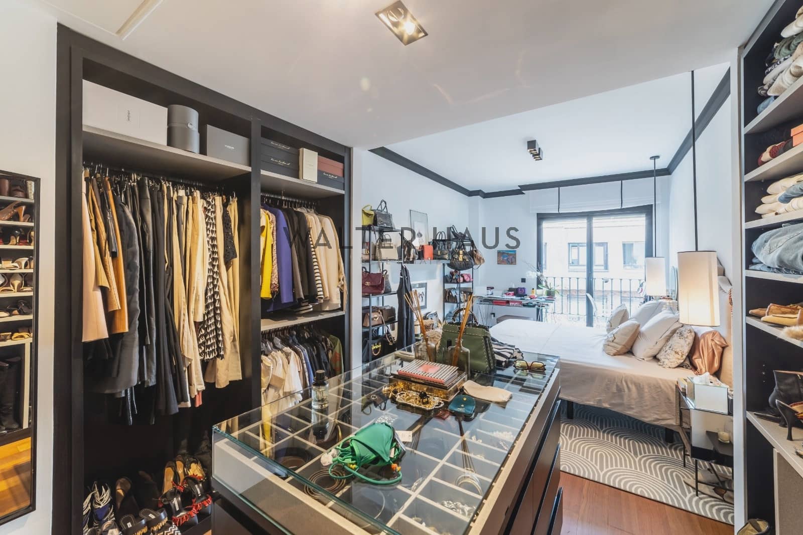 Commercial for sale in Madrid city with pool - € 6,200,000 (Ref: 9164846)