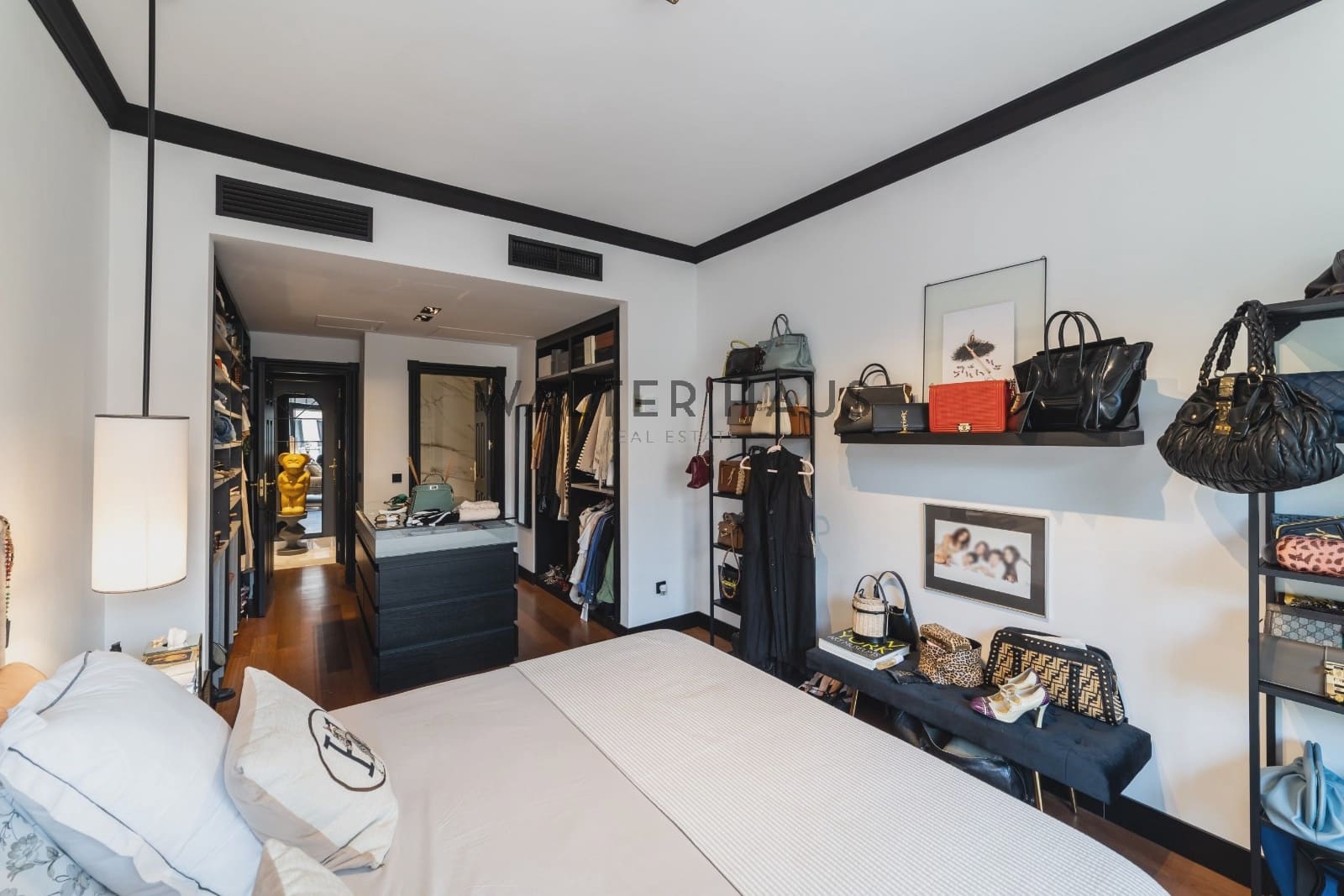 Commercial for sale in Madrid city with pool - € 6,200,000 (Ref: 9164846)