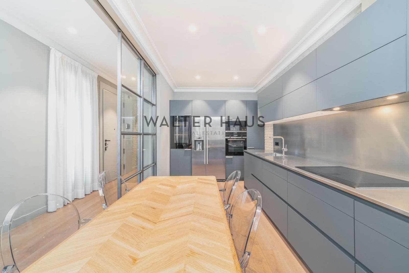 3 soveværelse Lejlighed til salg i Barcelona by med swimmingpool - € 1.750.000 (Ref: 9168344)