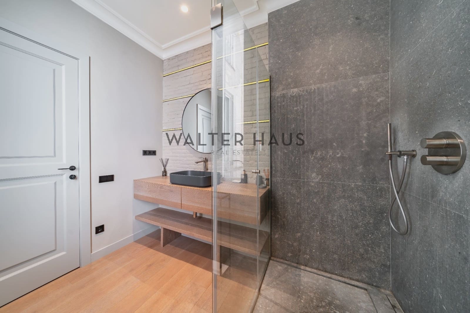 3 soveværelse Lejlighed til salg i Barcelona by med swimmingpool - € 1.750.000 (Ref: 9168344)