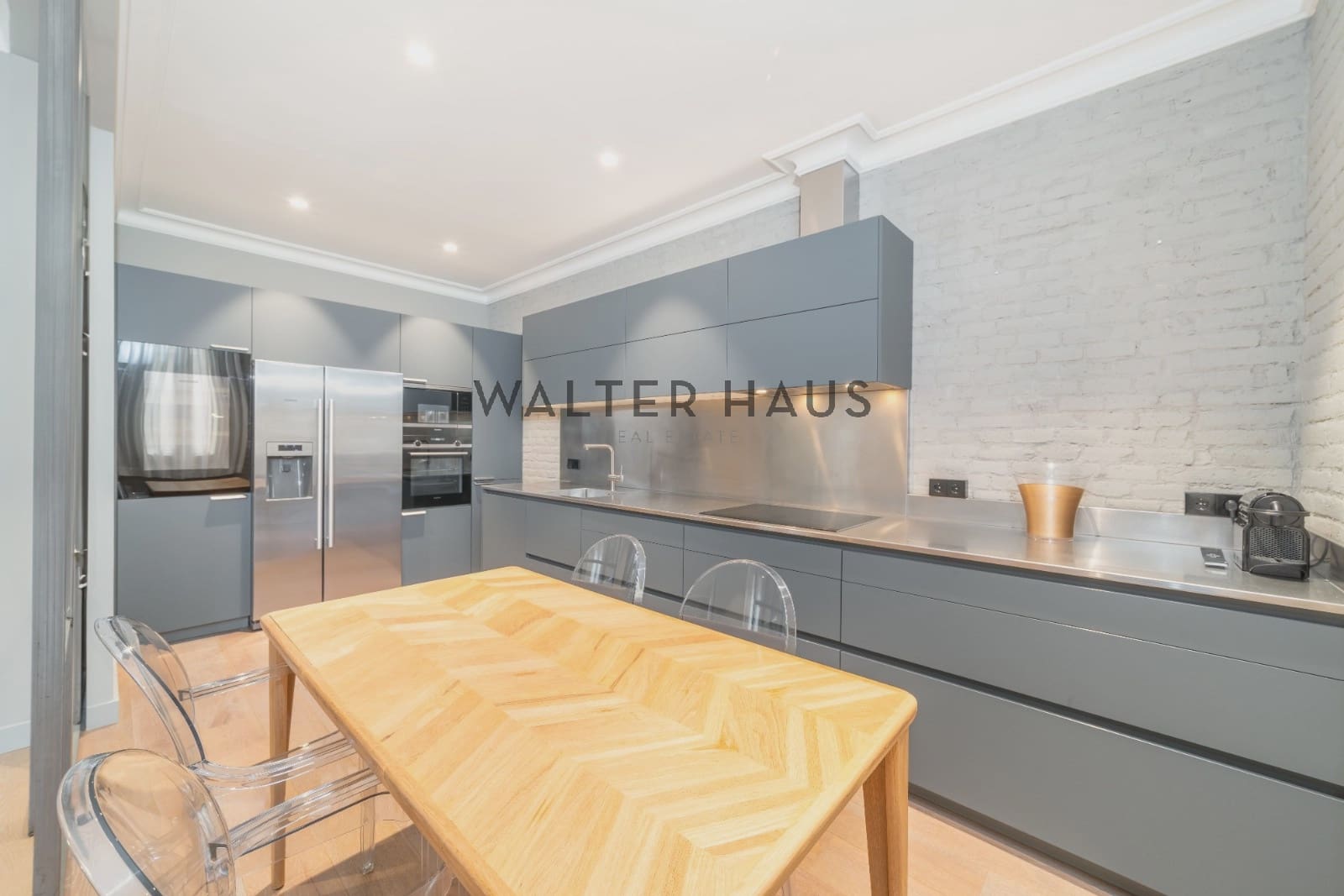 3 soveværelse Lejlighed til salg i Barcelona by med swimmingpool - € 1.750.000 (Ref: 9168344)