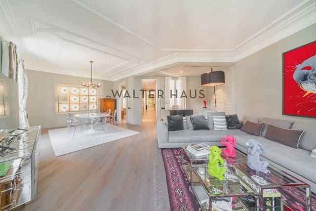 3 bedroom Flat for sale in La Dreta de L'Eixample, Barcelona city with pool - € 1,750,000 (Ref: 9168344)