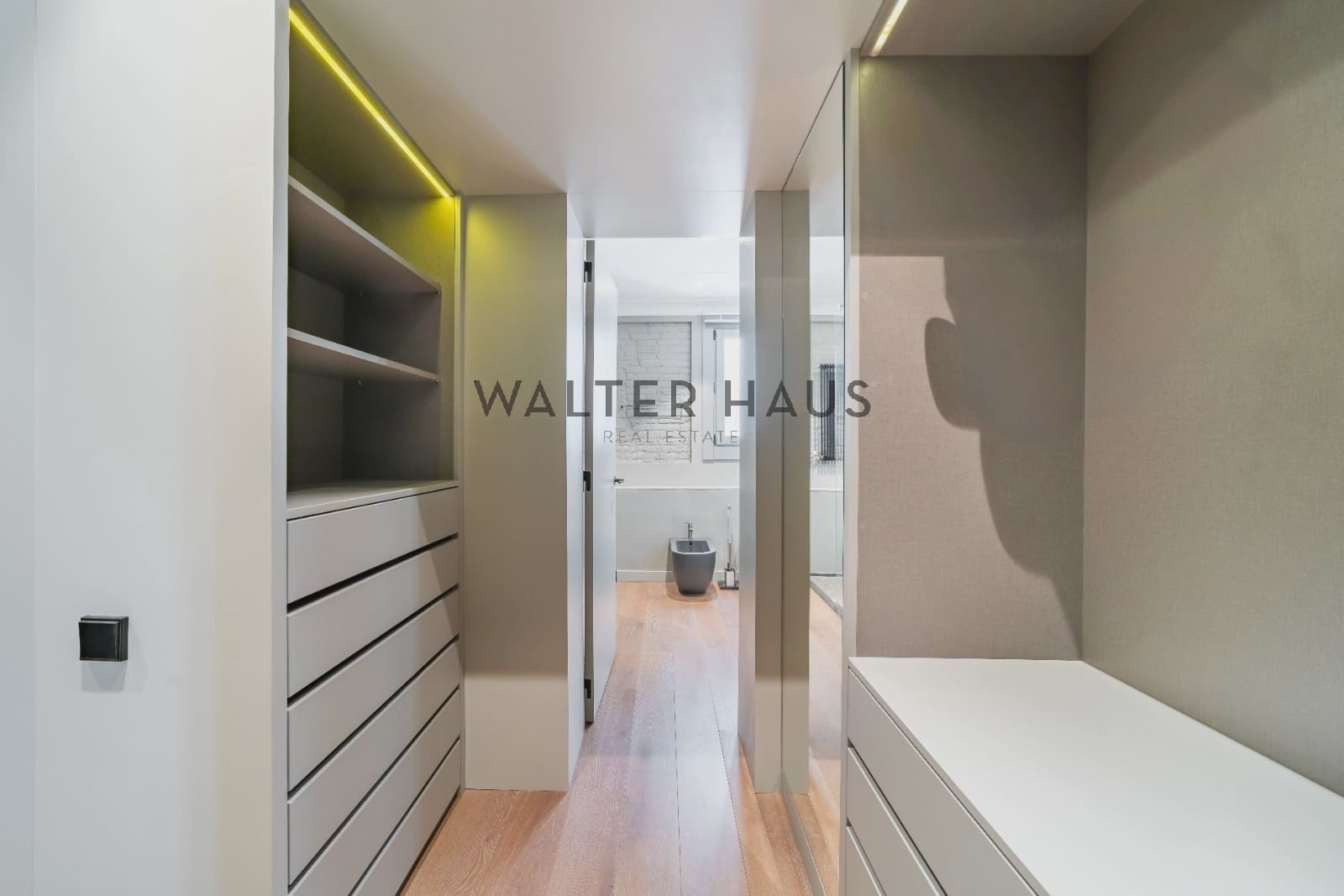 3 soveværelse Lejlighed til salg i Barcelona by med swimmingpool - € 1.750.000 (Ref: 9168344)