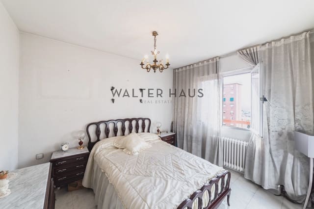 3 bedroom Flat for sale in Entrevías, Madrid city - € 256,000 (Ref: 9170734)