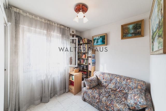 3 bedroom Flat for sale in Entrevías, Madrid city - € 256,000 (Ref: 9170734)