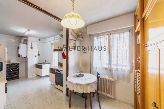 3 bedroom Flat for sale in Entrevías, Madrid city - € 256,000 (Ref: 9170734)