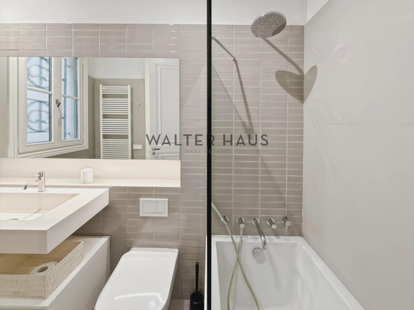 3 soveværelse Lejlighed til leje i Barcelona by - € 9.000 (Ref: 9193226)