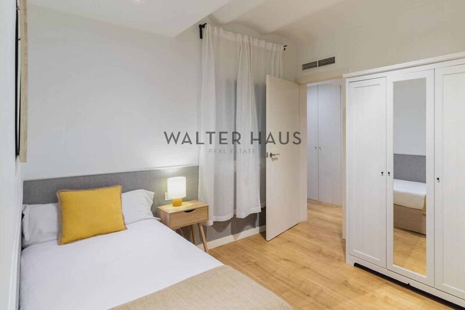 2 soveværelse Lejlighed til salg i Barcelona by med swimmingpool - € 590.000 (Ref: 9199673)