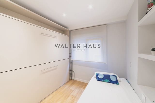 2 bedroom Flat for sale in Fuente del Berro, Madrid city - € 595,000 (Ref: 9202049)