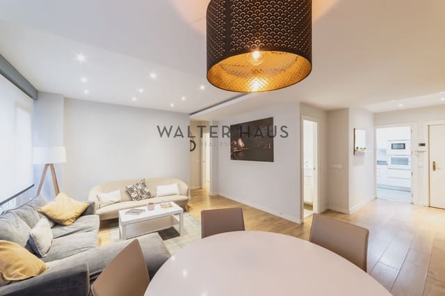 2 bedroom Flat for sale in Fuente del Berro, Madrid city - € 595,000 (Ref: 9202049)