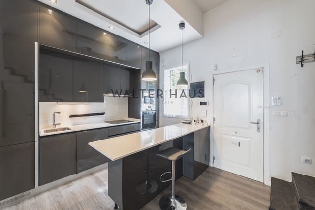 3 camera da letto Villa in vendita in Hispanoamérica, Madrid città con piscina - 1.290.000 € (Rif: 9203339)