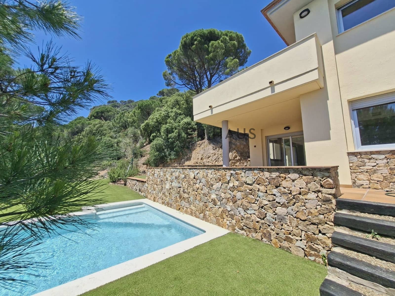 Chalet de 4 habitaciones en Sant Feliu de Guíxols en venta - 1.970.000 € (Ref: 9205327)