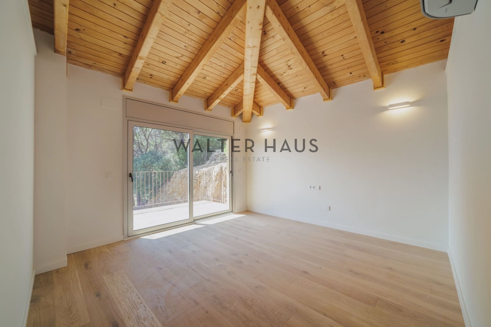 4 bedroom Villa for sale in Sant Feliu de Guixols - € 1,970,000 (Ref: 9207537)