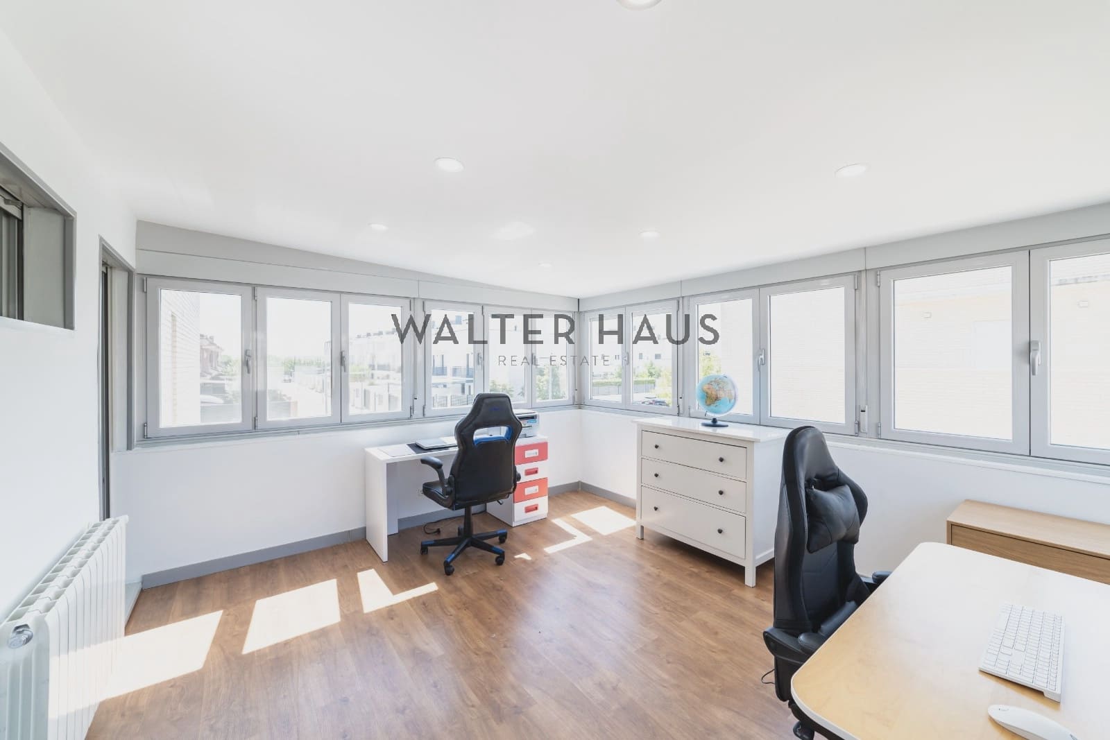 4 slaapkamer Villa te koop in Torrejon de Ardoz met zwembad - € 815.000 (Ref: 9207981)