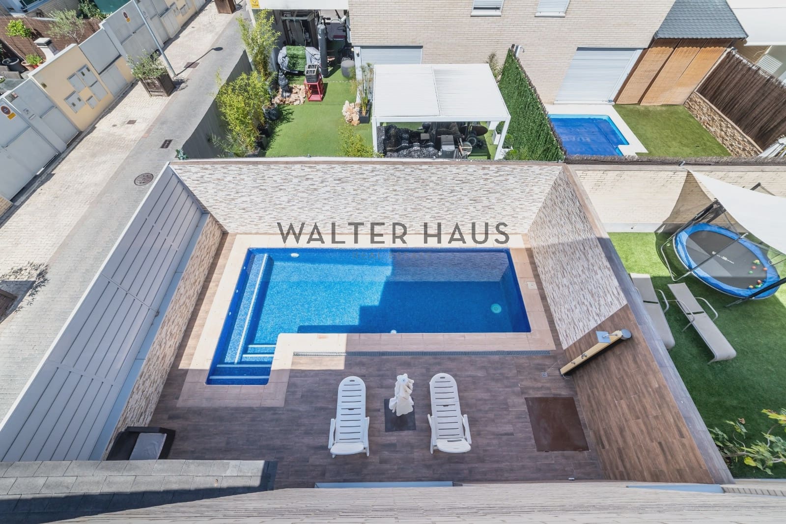 4 slaapkamer Villa te koop in Torrejon de Ardoz met zwembad - € 815.000 (Ref: 9207981)