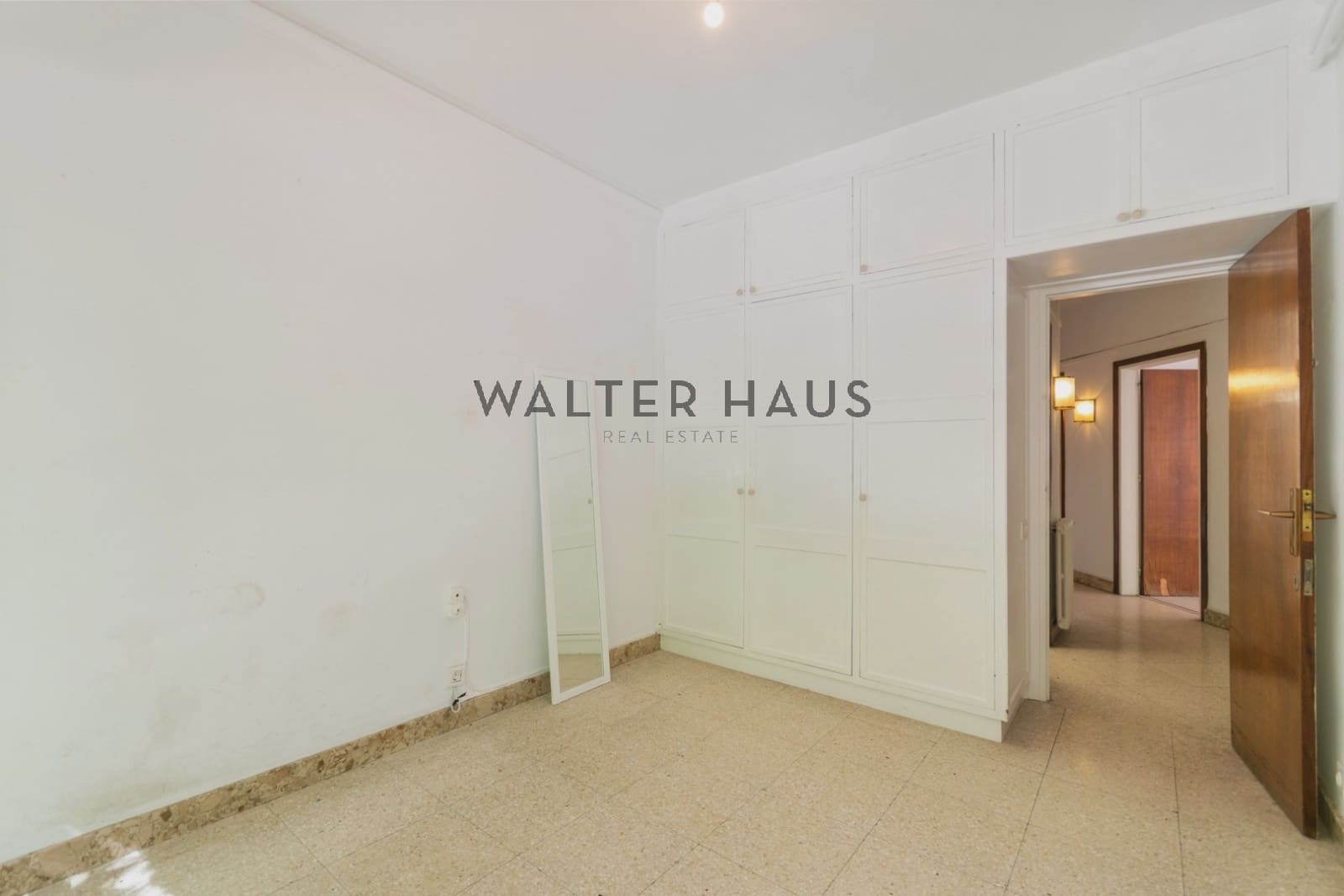 4 soveværelse Lejlighed til salg i Barcelona by - € 620.000 (Ref: 9211575)