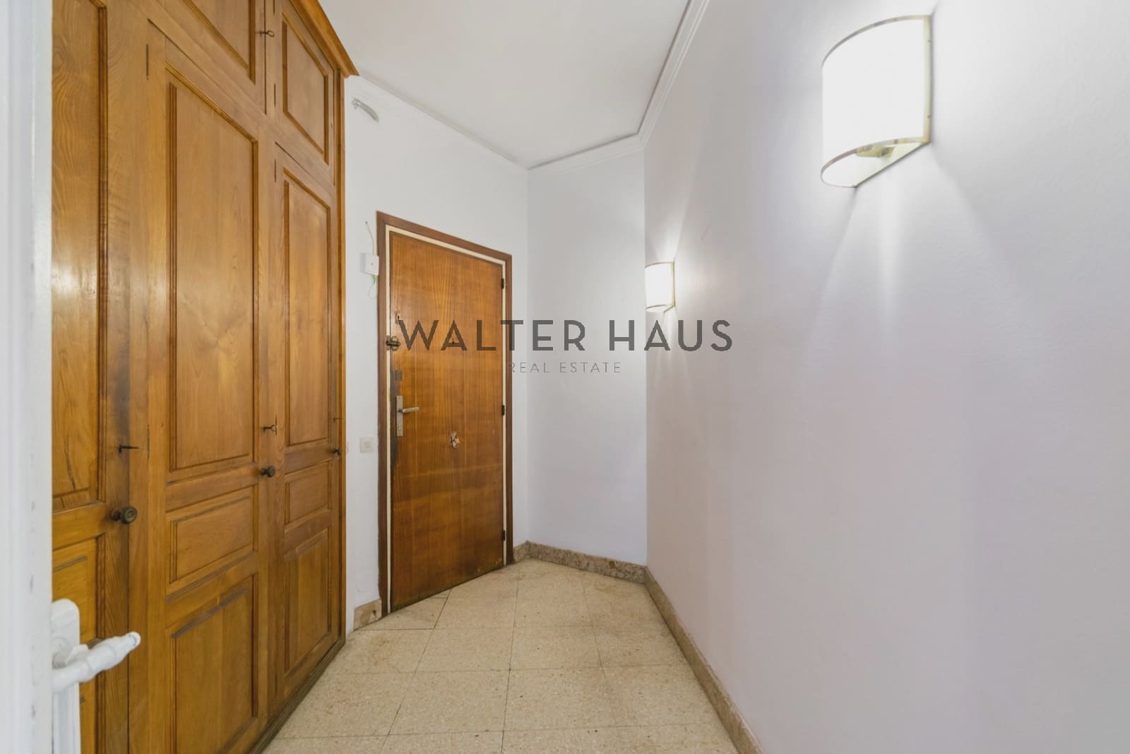 4 soveværelse Lejlighed til salg i Barcelona by - € 620.000 (Ref: 9211575)