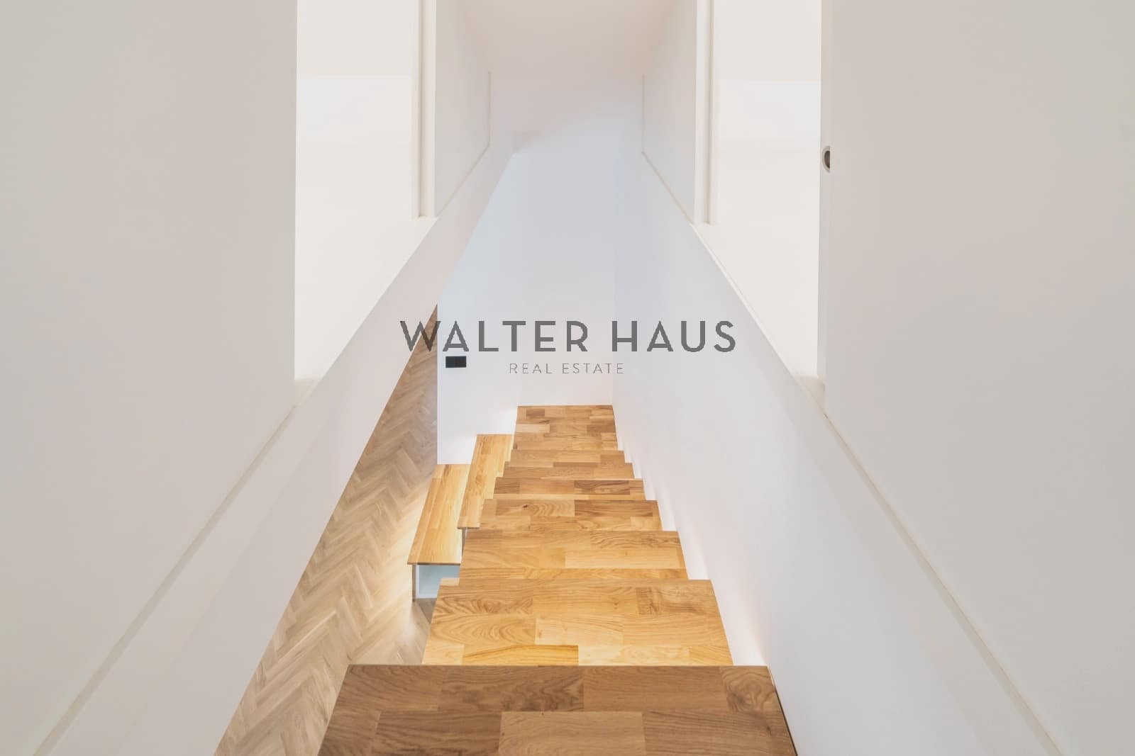 2 soveværelse Lejlighed til salg i Madrid by med swimmingpool - € 949.000 (Ref: 9226035)