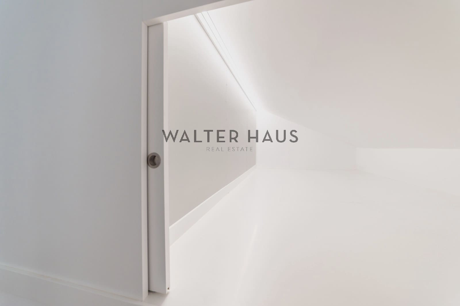 2 soveværelse Lejlighed til salg i Madrid by med swimmingpool - € 949.000 (Ref: 9226035)