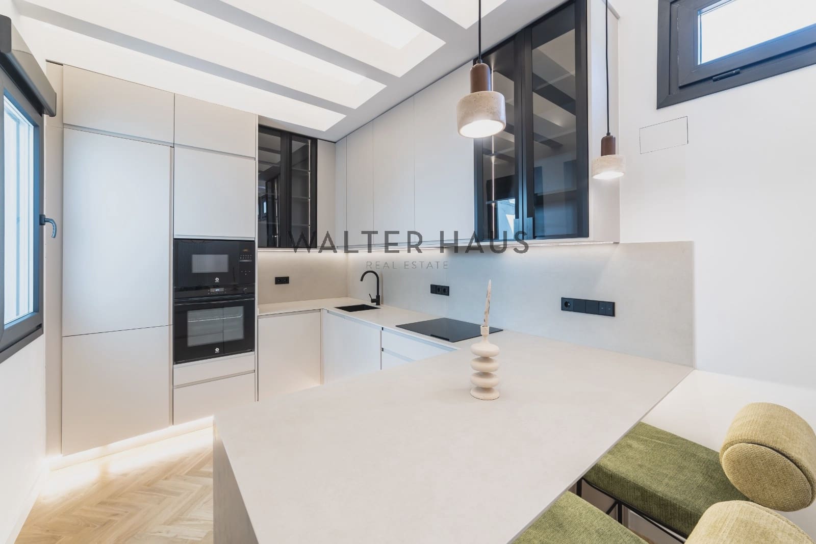 2 soveværelse Lejlighed til salg i Madrid by med swimmingpool - € 949.000 (Ref: 9226035)