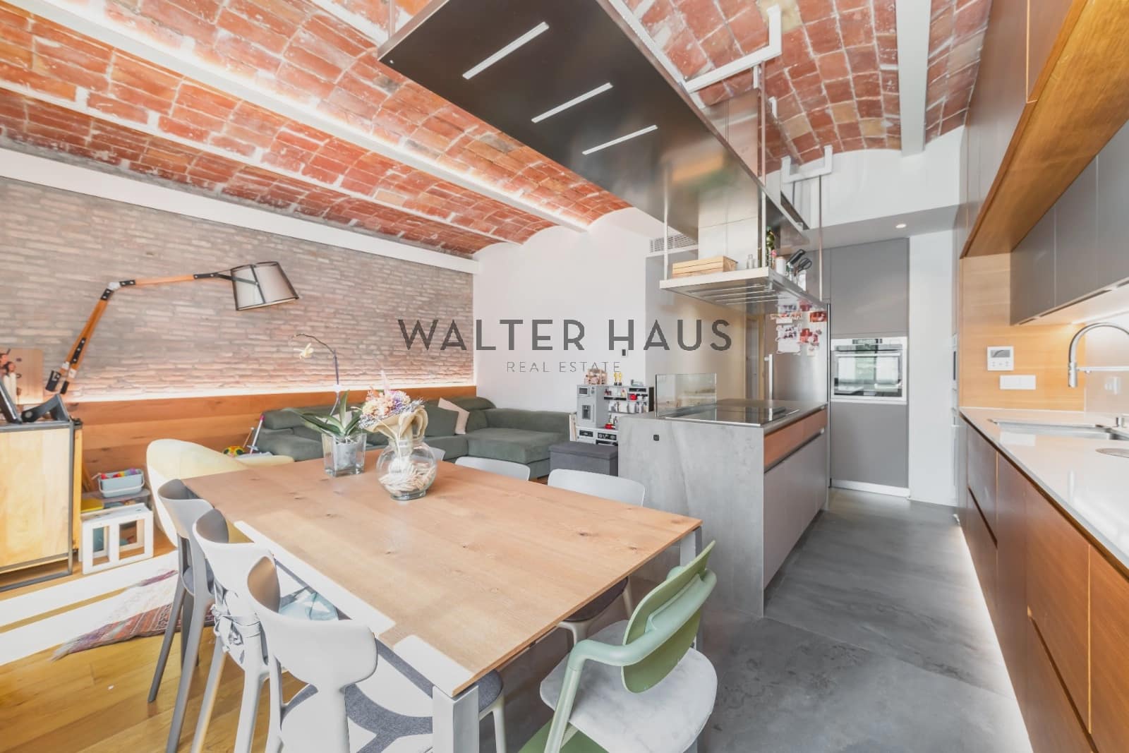 3 slaapkamer Flat te koop in Barcelona stad - € 595.000 (Ref: 9231315)