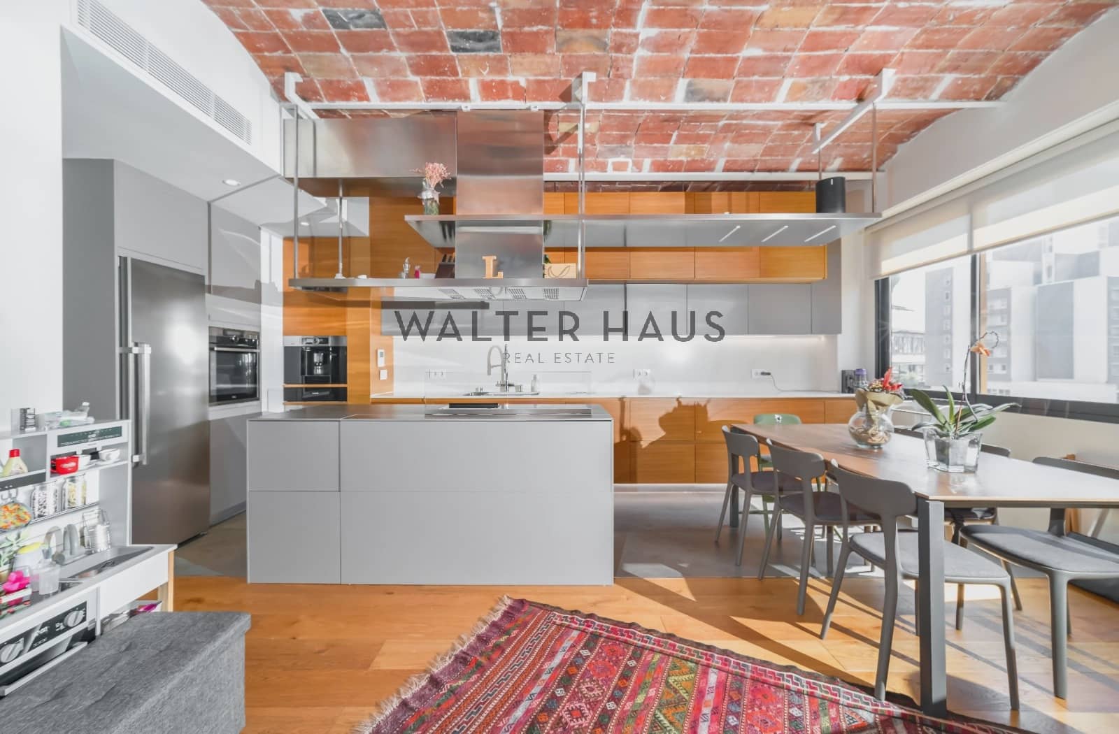 3 slaapkamer Flat te koop in Barcelona stad - € 595.000 (Ref: 9231315)