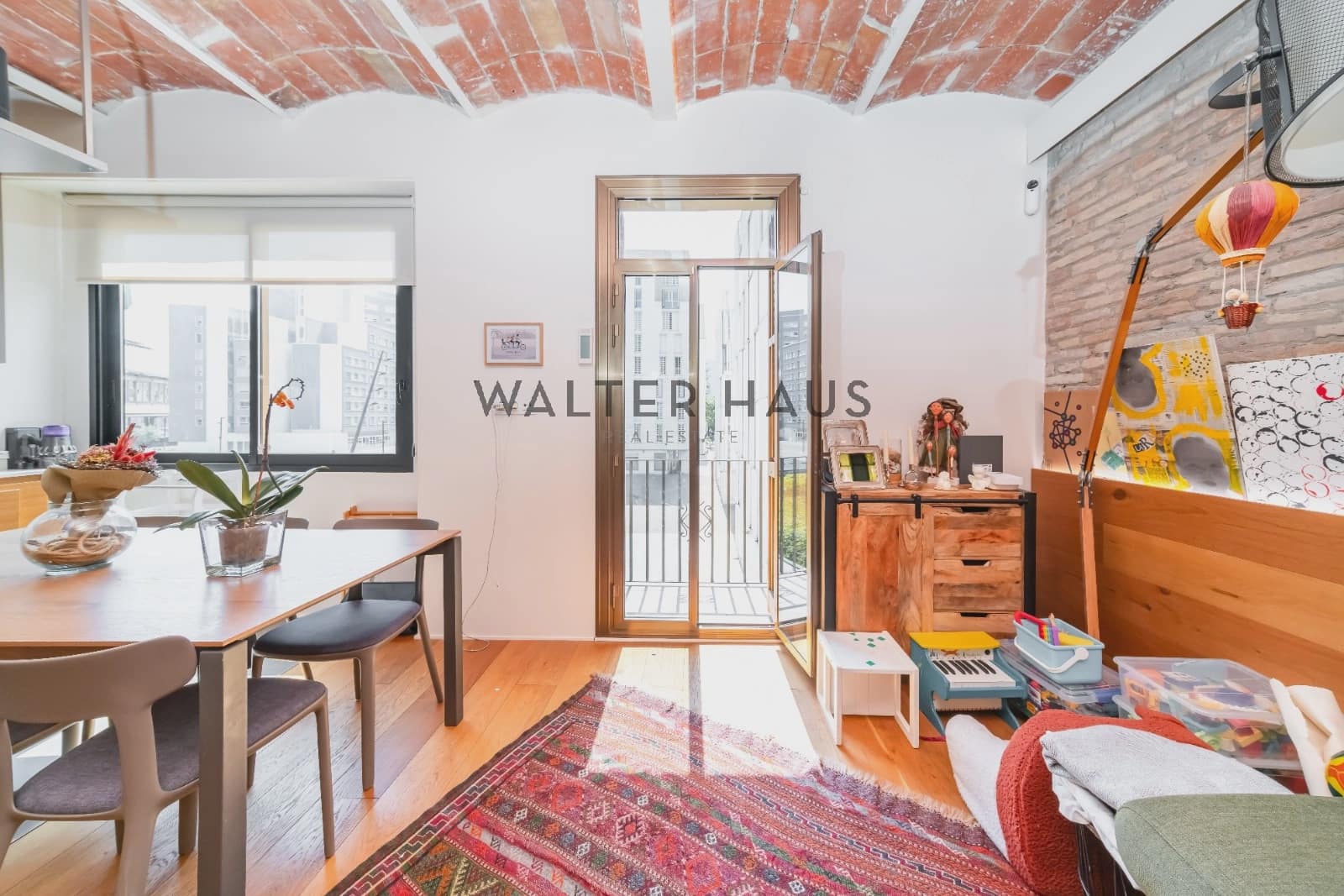 3 slaapkamer Flat te koop in Barcelona stad - € 595.000 (Ref: 9231315)