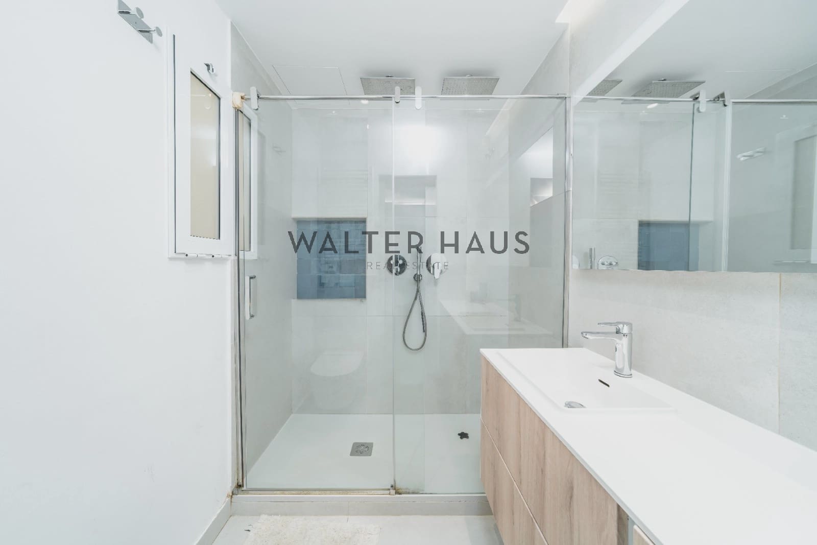 3 slaapkamer Flat te koop in Barcelona stad - € 595.000 (Ref: 9231315)